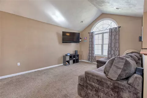 56 Fourth St, Irwin, PA 15642 photo 6