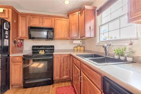 56 Fourth St, Irwin, PA 15642 photo 10