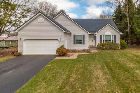 503 Hemlock Trl, Grove City, PA 16127