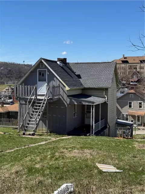 832 Delaware Ave, Glassport, PA 15045