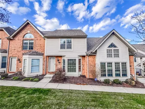 905 Berrington Ct, Bethel Park, PA 15102