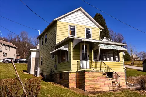 710 1st St, Ernest, PA 15739