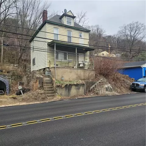 1213 Island Ave, Mckees Rocks, PA 15136