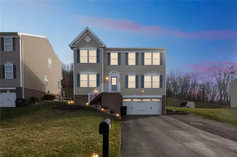 208 Summit Cir, Houston, PA 15342