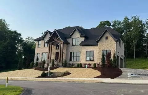 386 Buckingham Dr, Venetia, PA 15367