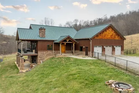 234 Carmichaels Rd, Carmichaels, PA 15320