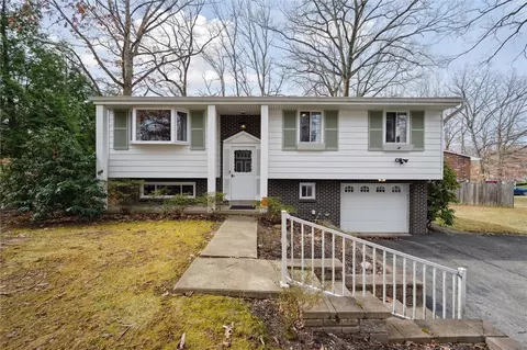 506 Greenwood Drive Ext, Cranberry Township, PA 16066