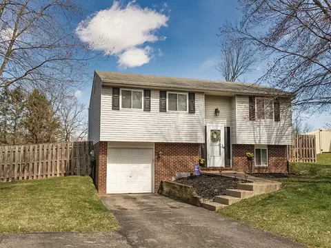 105 Leatherbark Rd, Cranberry Township, PA 16066