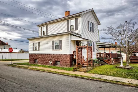 101 4th Ave, Scottdale, PA 15683