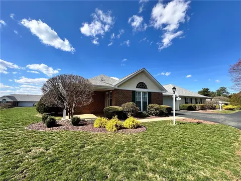 107 Overview Dr, Greensburg, PA 15601