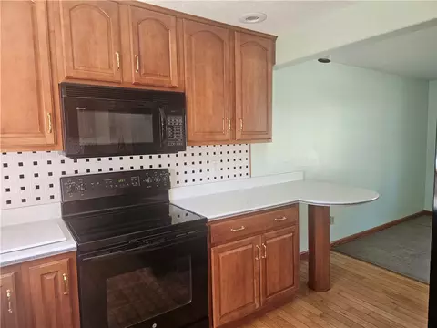 1855 Ivanhoe Dr, North Huntingdon, PA 15642 photo 6