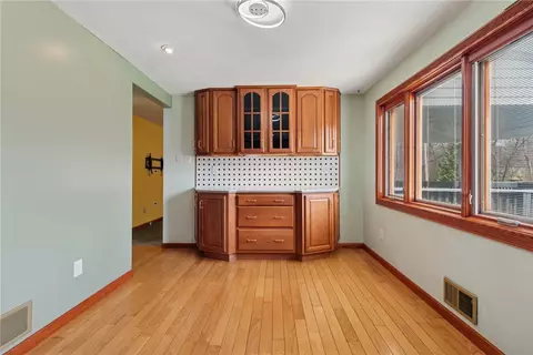 1855 Ivanhoe Dr, North Huntingdon, PA 15642 photo 10