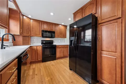 1855 Ivanhoe Dr, North Huntingdon, PA 15642 photo 8