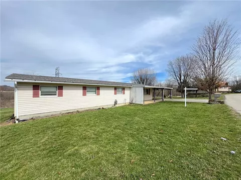 107 Airport Rd, Mount Pleasant, PA 15666