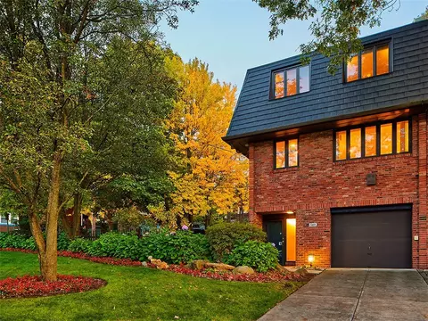 5468 Bartlett St, Pittsburgh, PA 15217