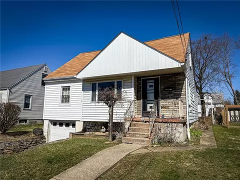 228 E Metzger Ave, Butler, PA 16001