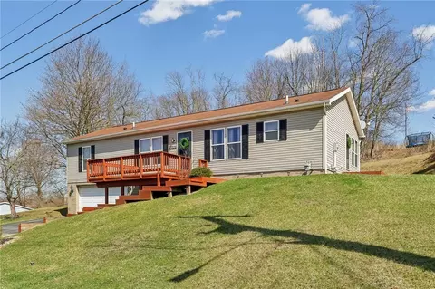 809 National Way, Ellwood City, PA 16117