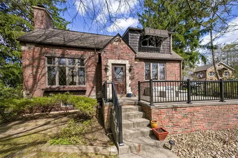 1815 Melrose Ave, Irwin, PA 15642