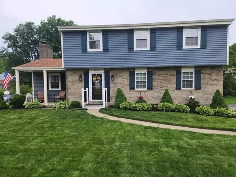 4808 Woodlake Dr, Allison Park, PA 15101