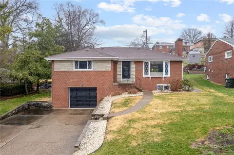 4358 E Barlind Dr, Pittsburgh, PA 15227