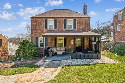 218 Constitution Dr, Pittsburgh, PA 15236