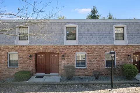 1348 Pennsbury Blvd, Pittsburgh, PA 15205