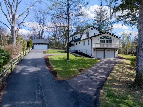 3252 Comanche Rd, Pittsburgh, PA 15241