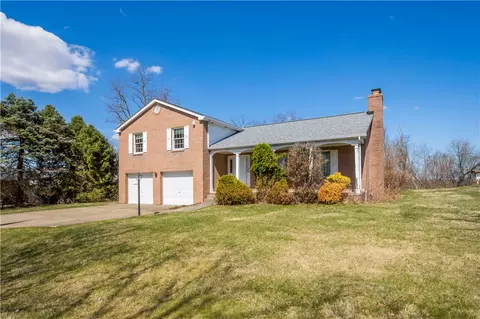 1207 Oakridge Rd, Mcdonald, PA 15057