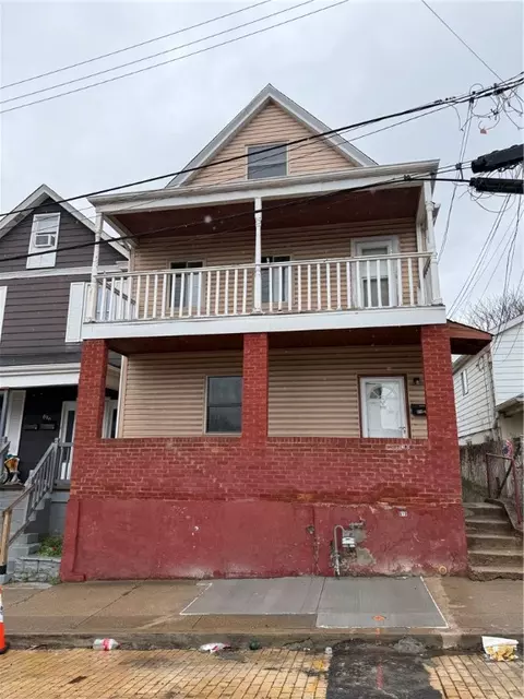 810 10th St, Mckees Rocks, PA 15136