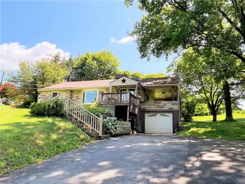 376 Chapel Rd, Aliquippa, PA 15001