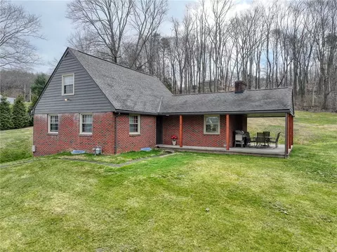 500 Maple Ter, East Brady, PA 16028