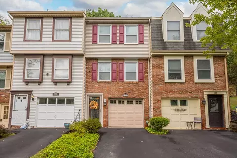 331 Joan Of Arc Ct, Clairton, PA 15025