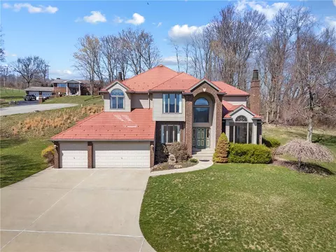 2036 Revere Dr, Connellsville, PA 15425