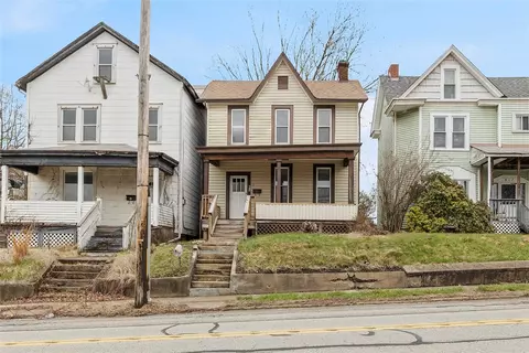 615 E 10th Ave, Tarentum, PA 15084