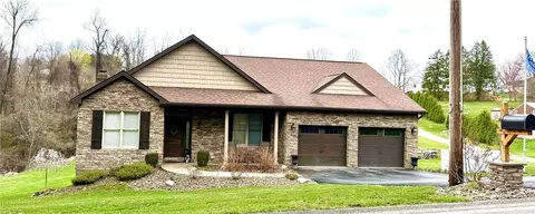 2636 Robbins Station Rd, Irwin, PA 15642