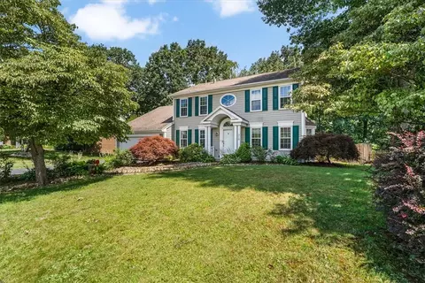318 Haldeman Dr, Cranberry Township, PA 16066