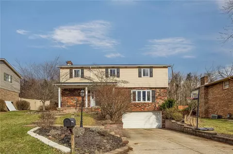 218 Sunrise Dr, Irwin, PA 15642