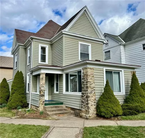 142 Hamilton Ave, Vandergrift, PA 15690