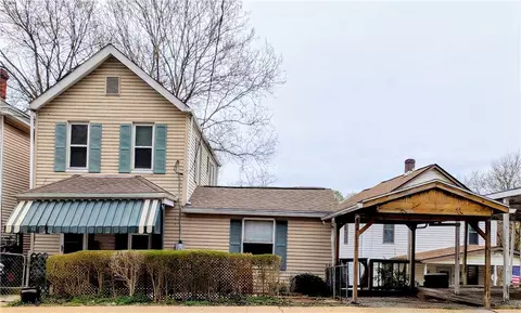 222 N 5th St, Jeannette, PA 15644