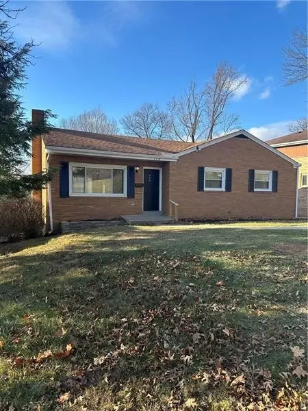 114 Grienbriar Dr, Carnegie, PA 15106