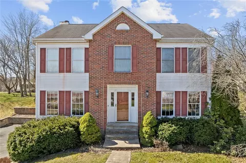 380 Rolling Hills Rd, Freedom, PA 15042