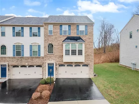 208 Aprilmae Way, Pittsburgh, PA 15237