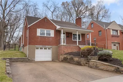 1956 Elmbrook Ln, Pittsburgh, PA 15243