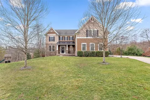215 Hainsworth Ct, Mars, PA 16046