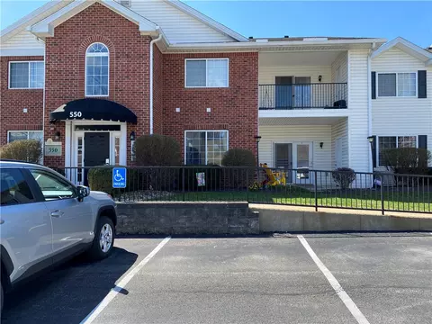 550 Hidden Ridge Ct #203, South Park, PA 15129