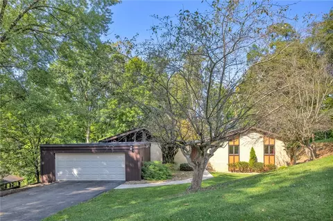 3464 Burnett Dr, Murrysville, PA 15668