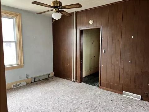 Living - 313 E 9th Ave, Tarentum, PA 15084 photo 5 of 6