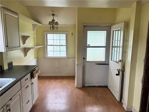 Entry Way - 313 E 9th Ave, Tarentum, PA 15084 photo 1 of 1