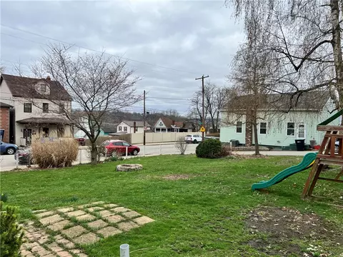 Exterior - 313 E 9th Ave, Tarentum, PA 15084 photo 3 of 3