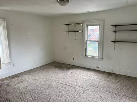 Bedroom - 313 E 9th Ave, Tarentum, PA 15084 photo 4 of 4
